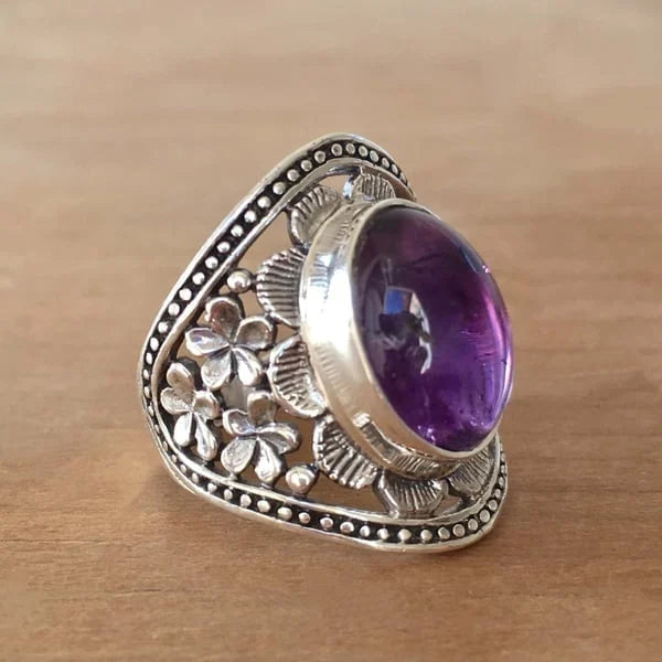 Lila Edelstein Blumen-Eleganz Ring