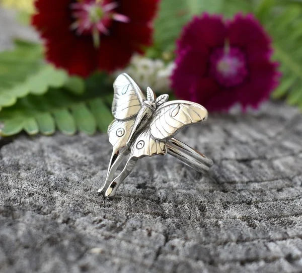 Eleganter Schmetterlingsring