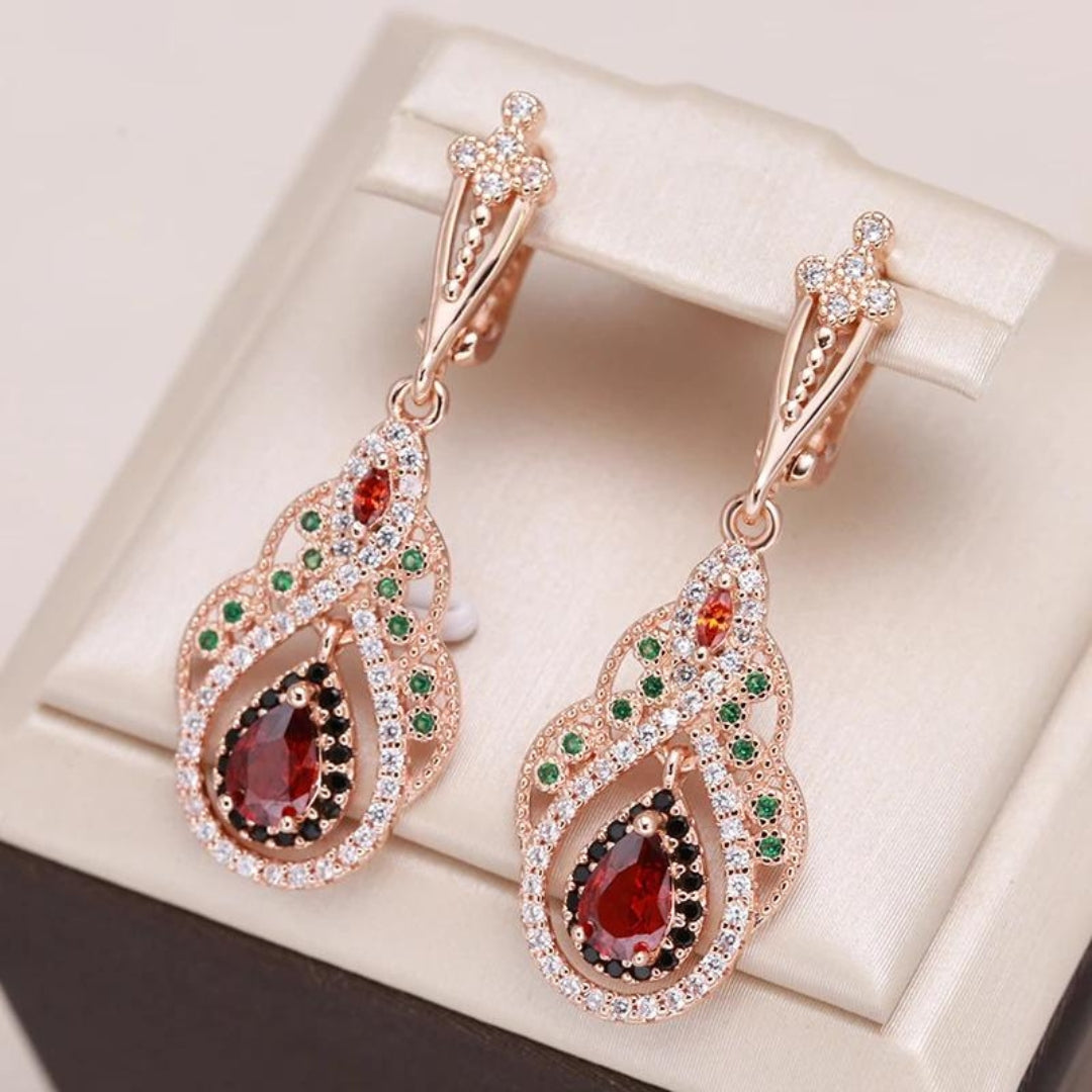 Elegante rote Mandala-Ohrringe mit funkelndem Zirkonia in edlem Gold