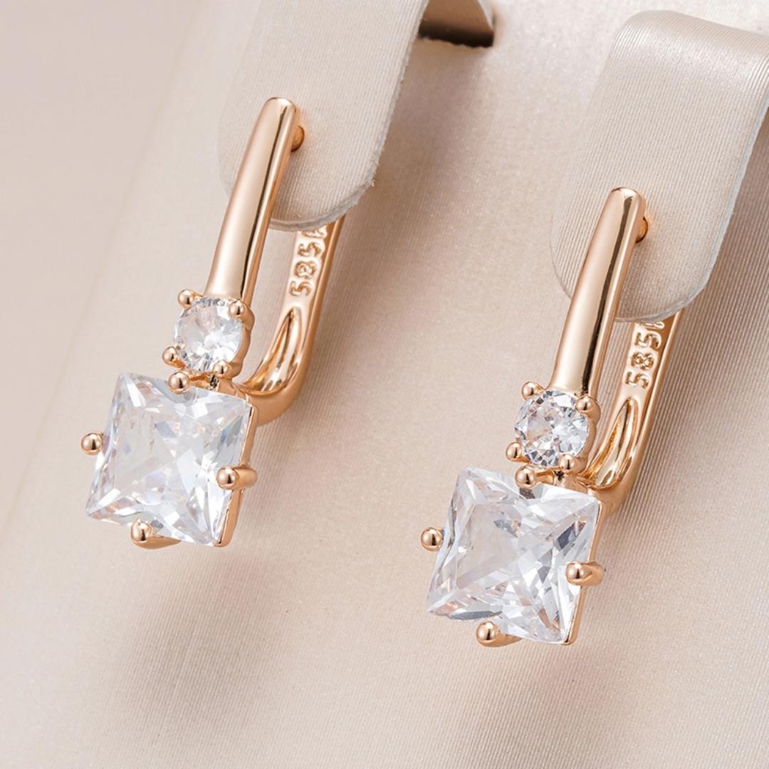 Elegante Goldohrringe mit funkelnden Zirkonia