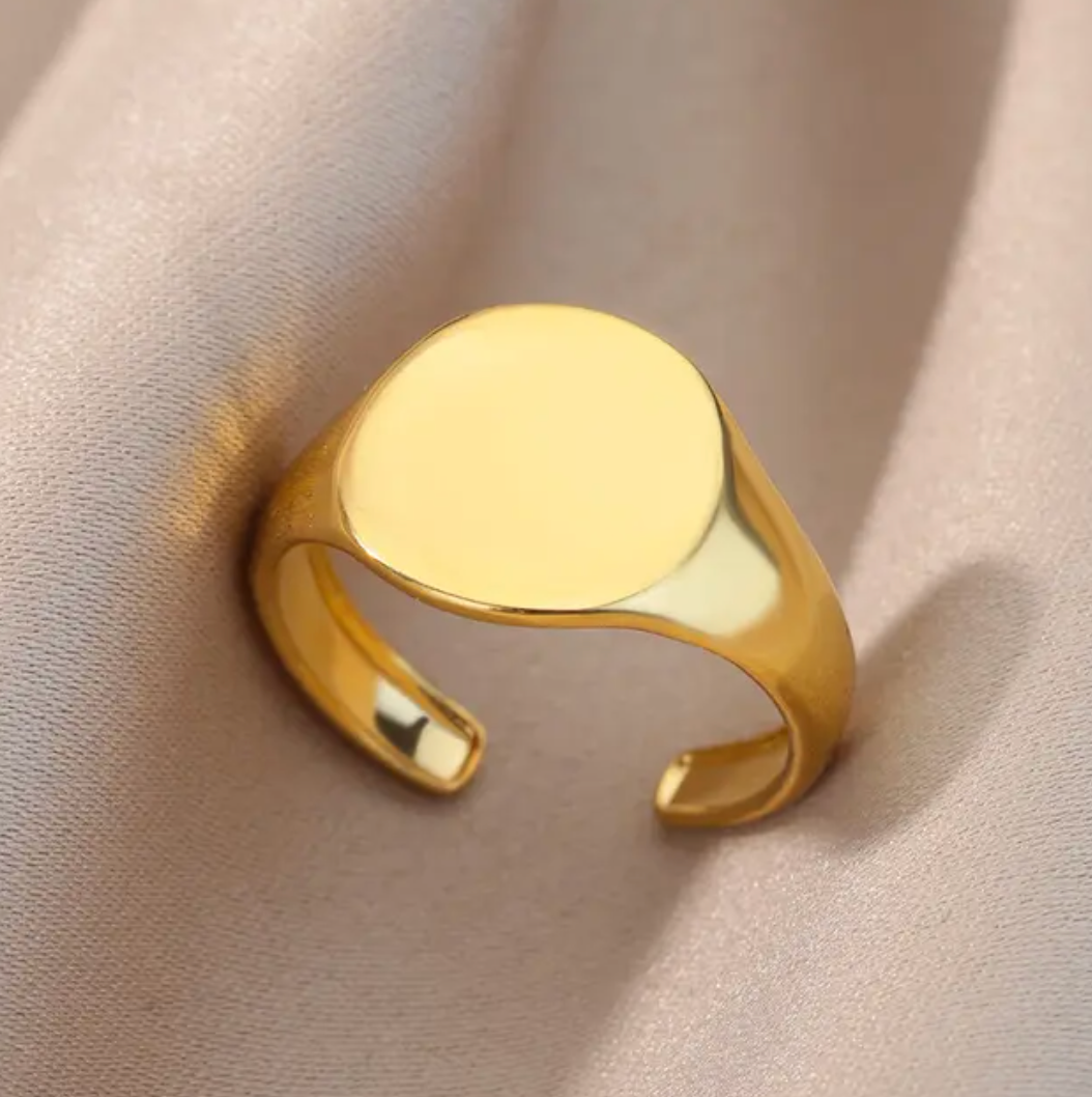 Eleganter 18 Karat vergoldeter Ring mit stilvollem, rundem Siegel