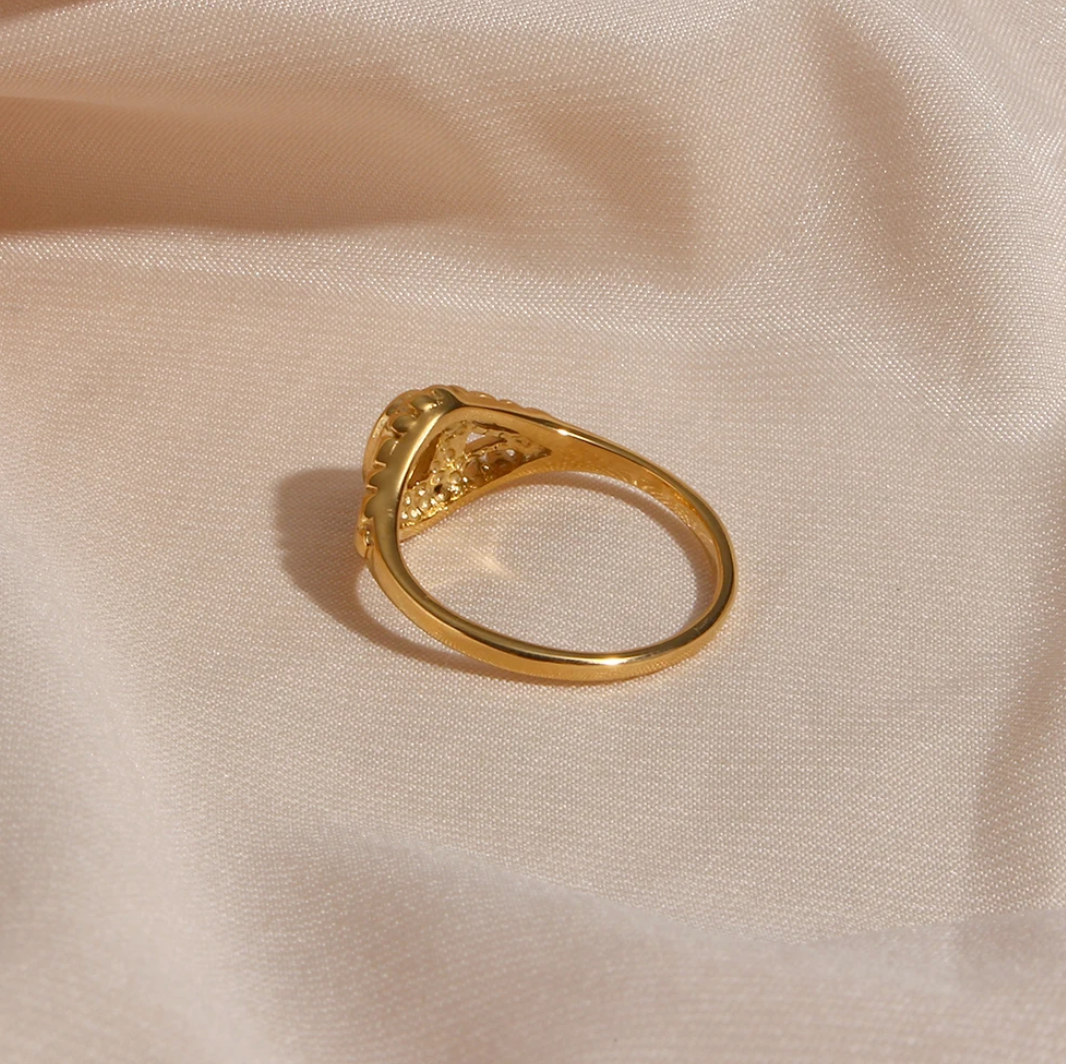 Eleganter 18 Karat vergoldeter Ring mit einer exquisiten Luxusperle