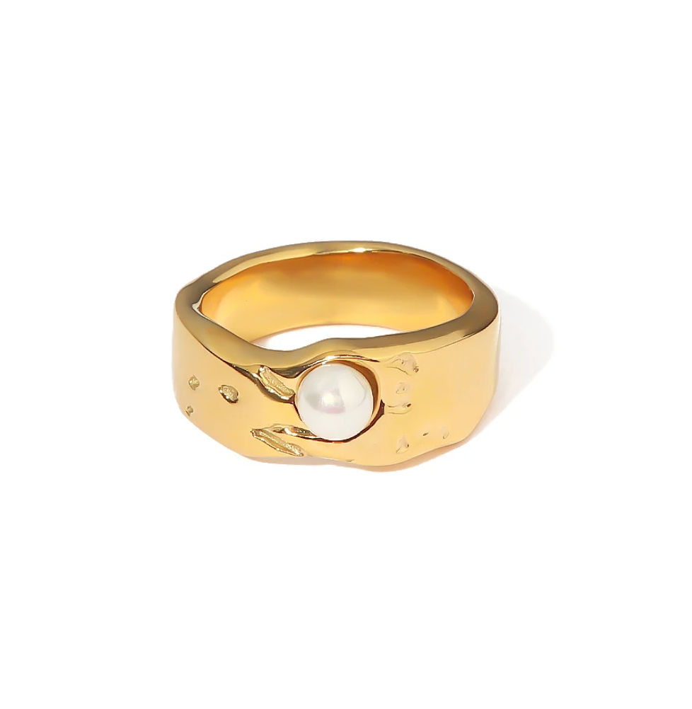 Eleganter 18 Karat vergoldeter Ring mit einer bezaubernden Schicksalsperle