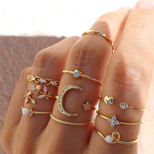 Set von 10 verstellbaren silbernen Ringschmuckstücken mit kosmischem Flair