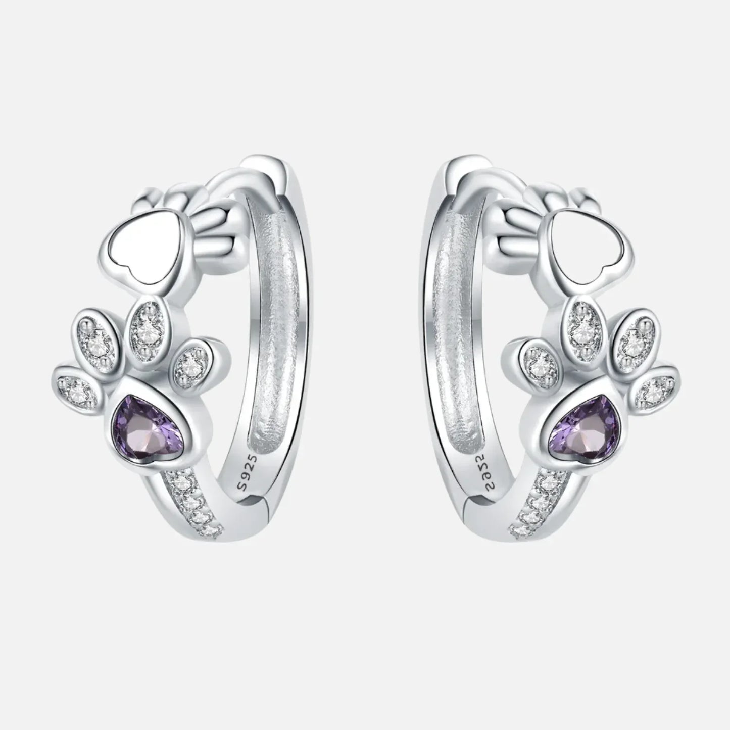 Elegante ILLA Pfoten-Huggie-Ohrringe aus 925er Sterlingsilber mit funkelnden Zirkonia und Herzstein