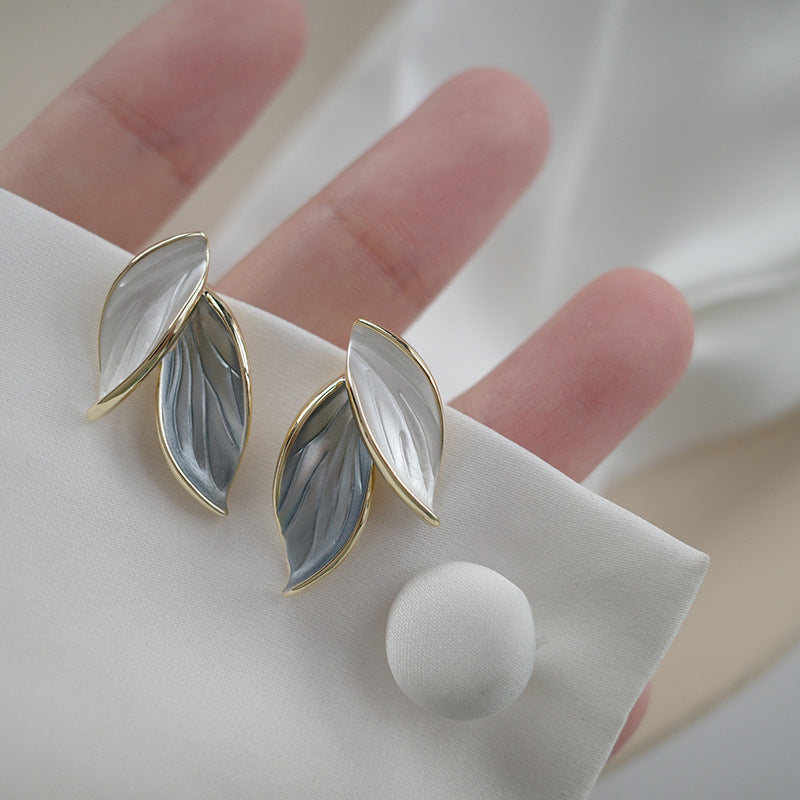 Elegante handgefertigte Emaille-Ohrringe „Glückliche Flügel“