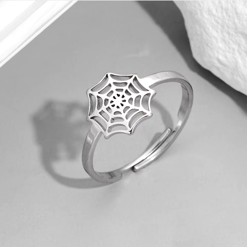 Kreativer Halloween Ring aus hypoallergenem 925 Sterling Silber und hochwertigem Stahl im Spinnennetz-Design