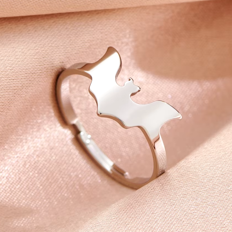 Faszinierender Gothic Fledermaus Halloween Ring aus hypoallergenem 925 Sterling Silber, mit edler Plattierung