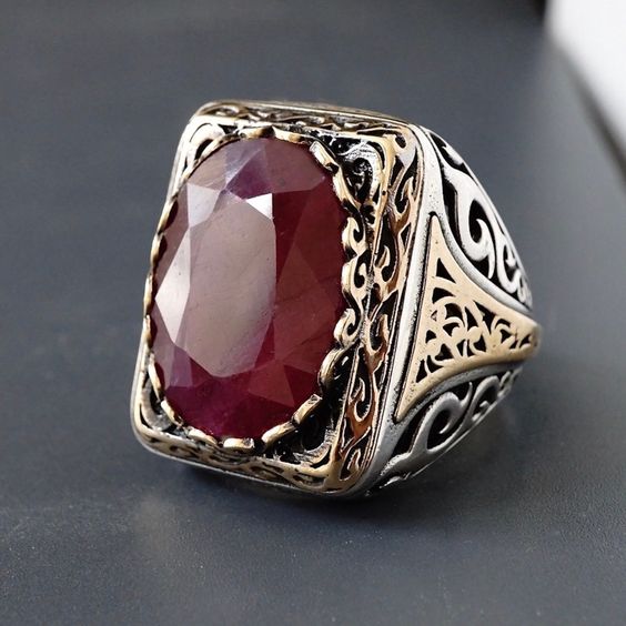 Eleganter Vintage Türkischer Siegelring in Rot