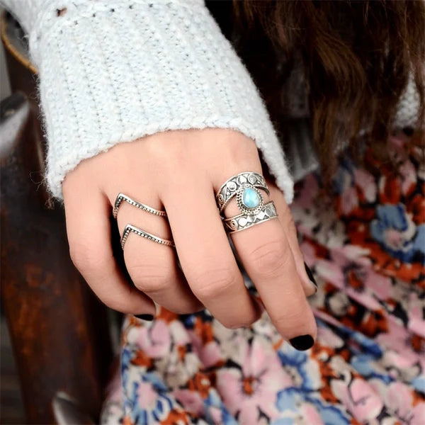 Eleganter Offener Ring mit Türkis Tropfen Design