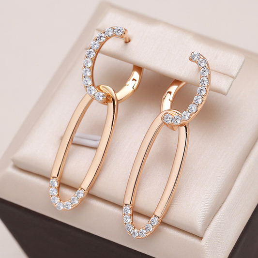 Glänzende Kristall-Ohrringe mit doppeltem Ringdesign