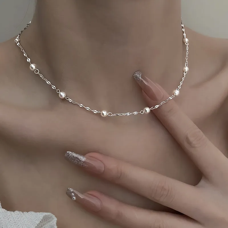 Schimmernde Perlenkette für einen eleganten Auftritt