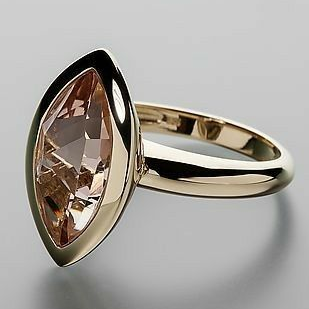 Eleganter ovaler Glasring in strahlendem Goldton