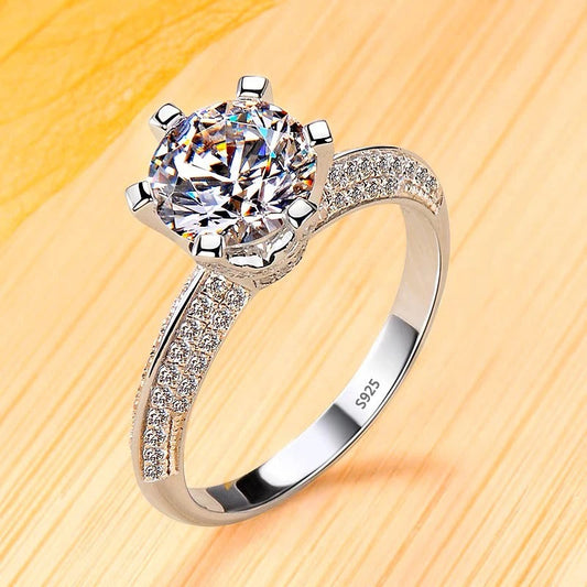Eleganter verstellbarer Ring aus 925er Sterling Silber mit funkelnden Zirkoniasteinen