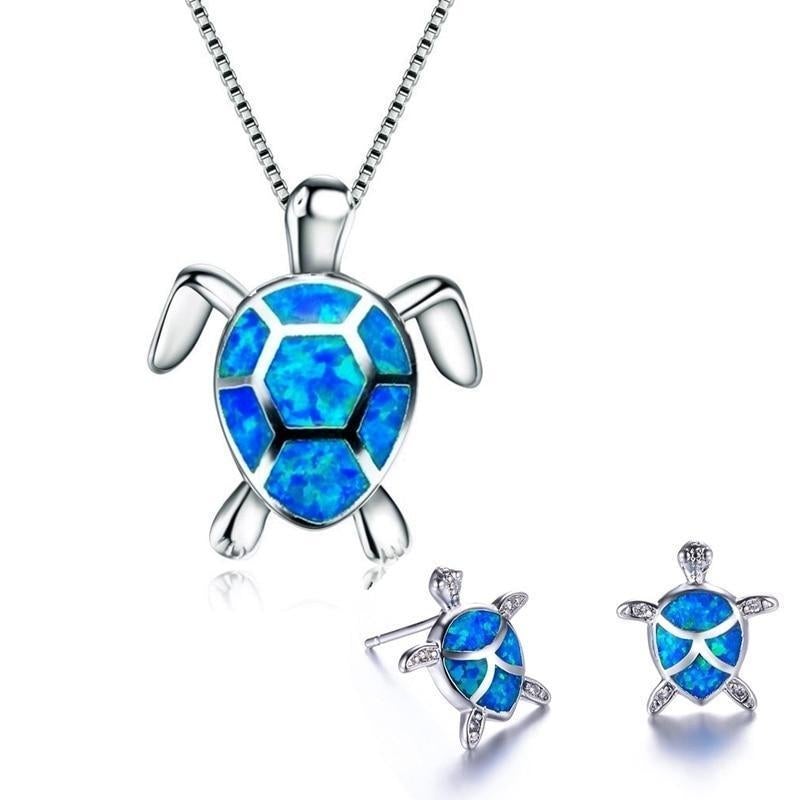 Elegantes Set aus Opal und Silber: Halskette und Ohrringe mit einzigartigem Meeresschildkröten-Design