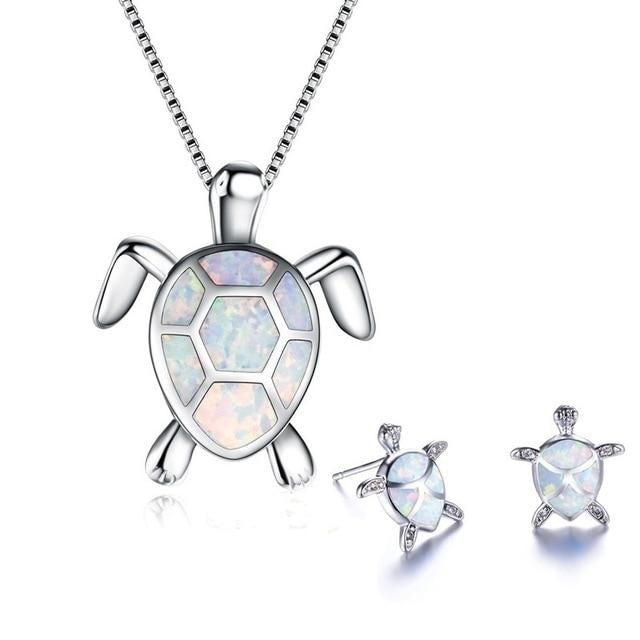 Elegantes Set aus Opal und Silber: Halskette und Ohrringe mit einzigartigem Meeresschildkröten-Design