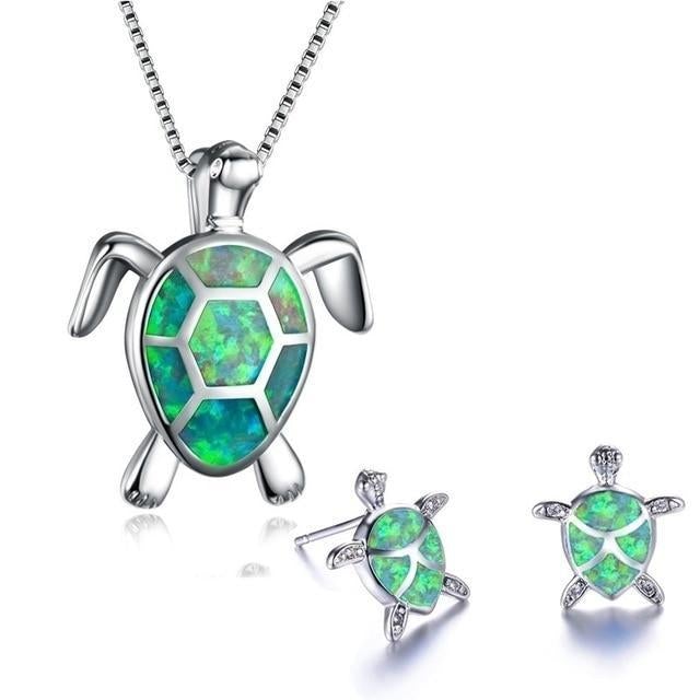 Elegantes Set aus Opal und Silber: Halskette und Ohrringe mit einzigartigem Meeresschildkröten-Design