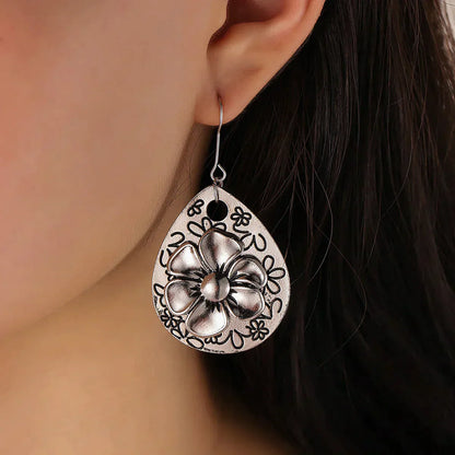 Verspielte Blumen-Ohrringe im angesagten Boho-Stil aus Silber
