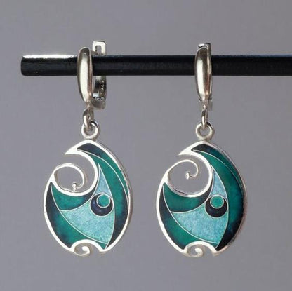 Elegante Vintage Silberohrringe mit blauem Emaille-Design