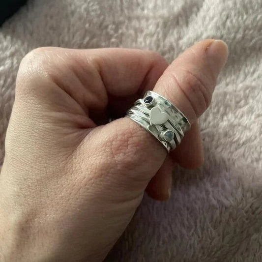 Herz Spinner Ring: Ein Hauch von Eleganz und Liebe