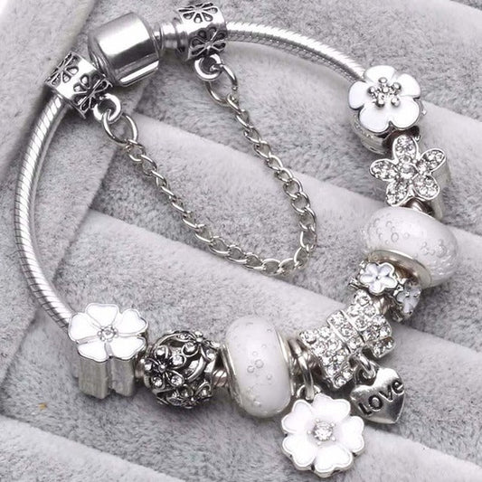 Elegante graue Vintage-Silberarmbänder für einen zeitlosen Look