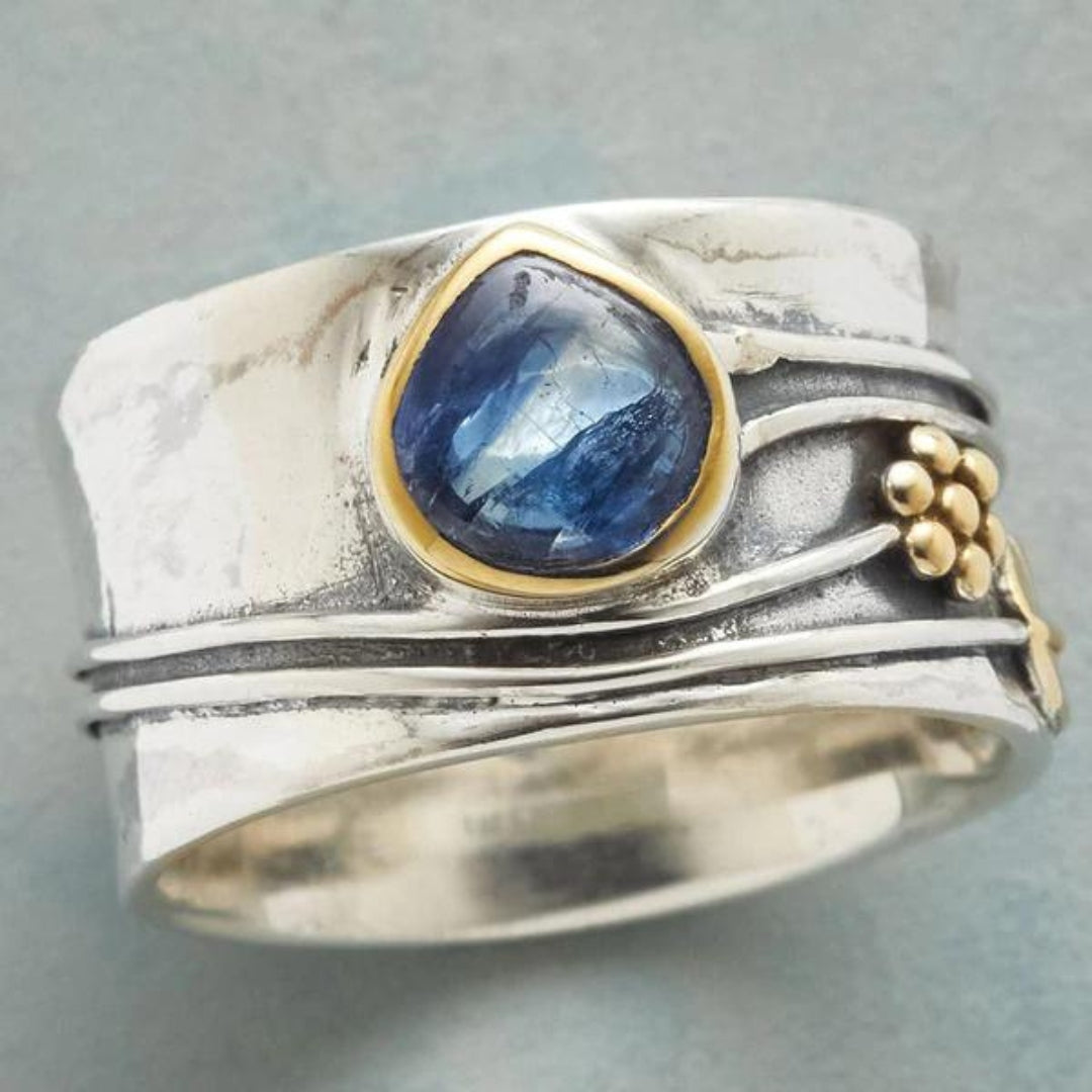 Eleganter böhmischer Edelstein-Meditationsring für tiefere Entspannung und spirituelle Harmonie