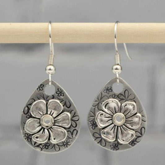 Verspielte Blumen-Ohrringe im angesagten Boho-Stil aus Silber