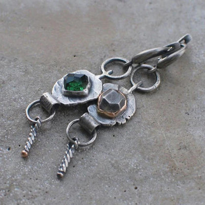 Elegante zweifarbige Boho-Ohrringe mit funkelnden Zirkonen in edlem Silber