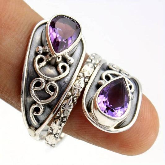 Eleganter Vintage-Ring mit lila, plattierten Kristallen aus Silber