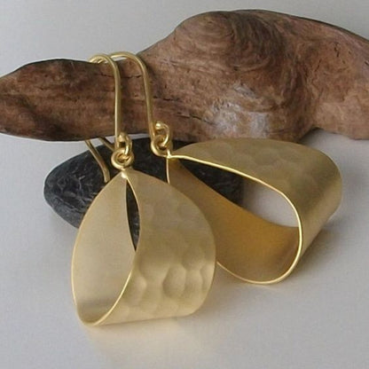 Glamouröse Vintage-Ohrringe mit goldener Veredelung