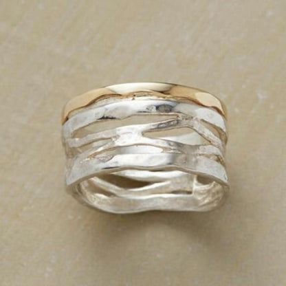 Eleganter Vintage-Hohler Ring in Gold und Silber