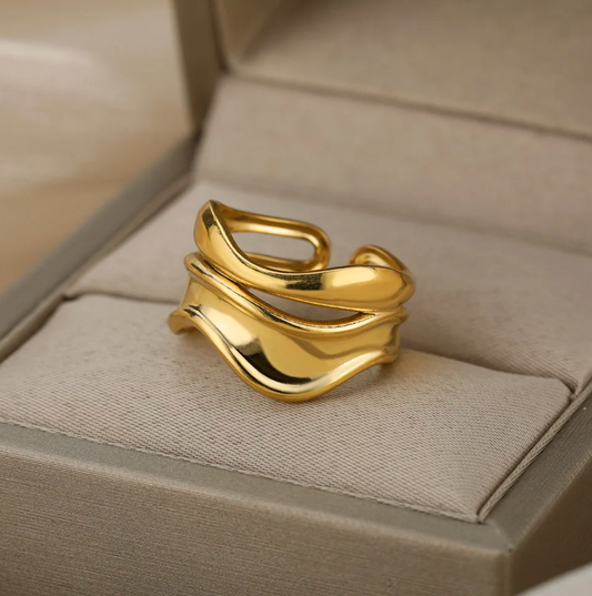 Prächtiger kaiserlicher Ring aus 18 Karat Vergoldung