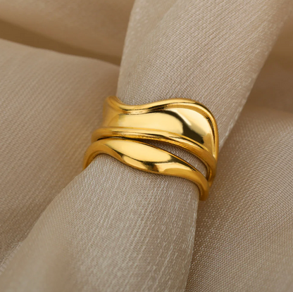 Prächtiger kaiserlicher Ring aus 18 Karat Vergoldung