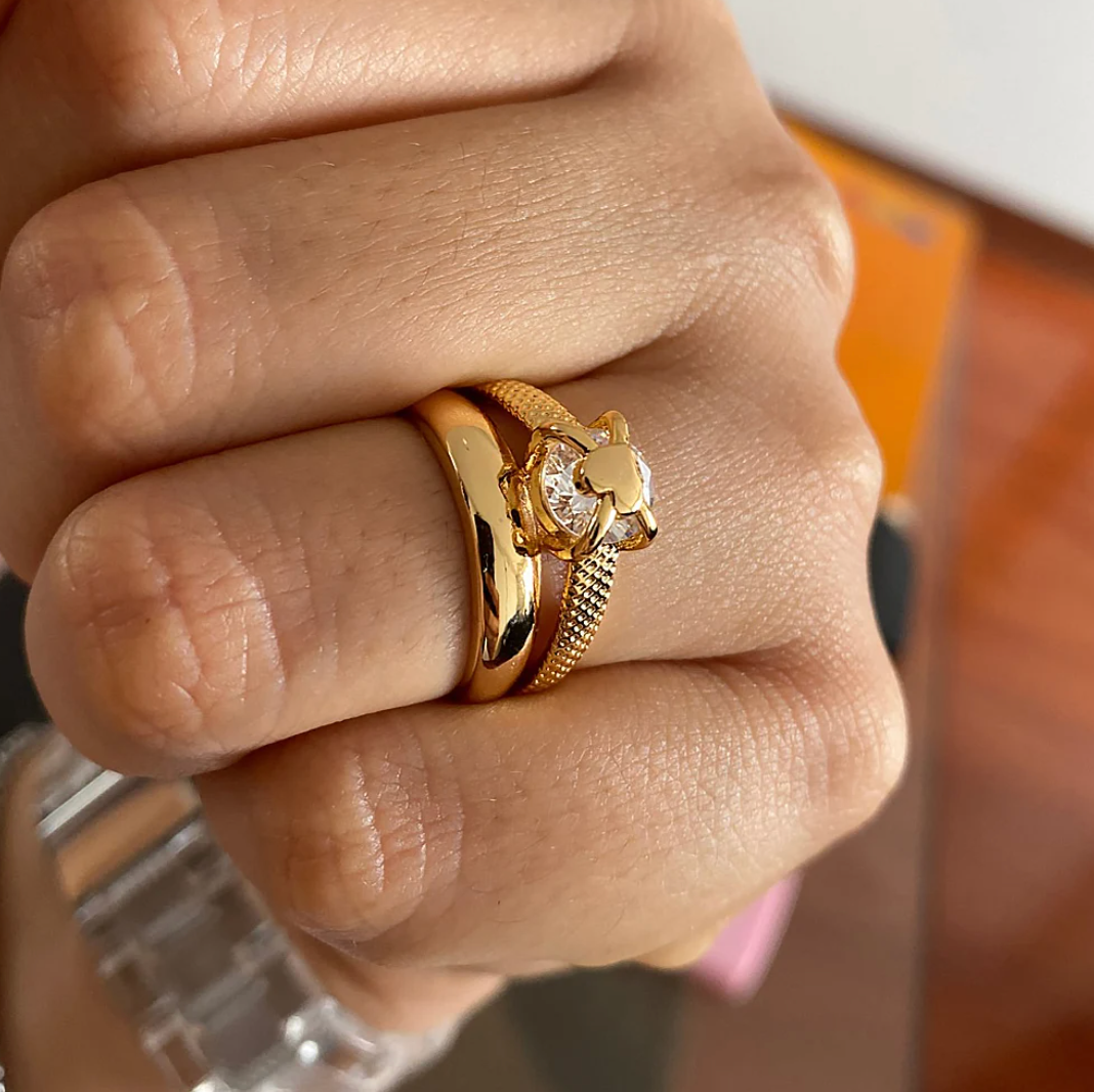 Eleganter Ring Pure Heart in 18 Karat Gold-Optik