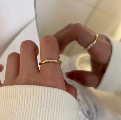 Eleganter 18 Karat vergoldeter Ring mit edlen Kaspischen Meeresperlen