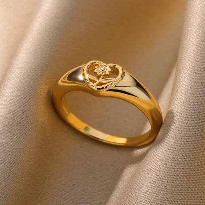 Romantischer Ring mit Herz und Rose, 18 Karat vergoldet