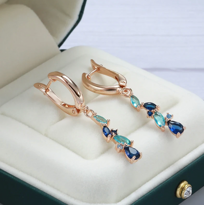 Elegantes Set aus Meerestränen in edlem 18 Karat Roségoldoxid-Design