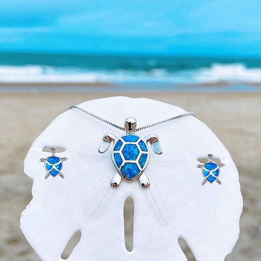 Elegantes Set aus Opal und Silber: Halskette und Ohrringe mit einzigartigem Meeresschildkröten-Design
