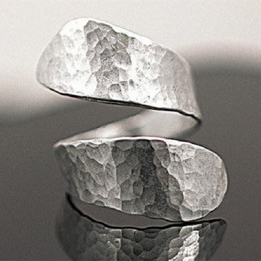 Sleek Embossed Spiral Ring in Modernist Design