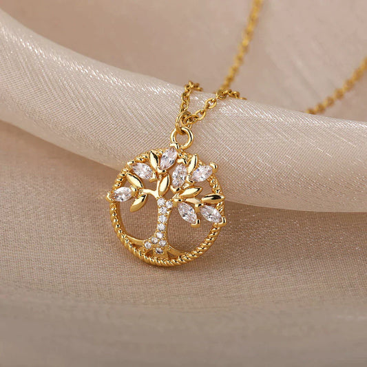 Elegante Lebensbaum-Halskette mit funkelnden Zirkonia in edlem Gold