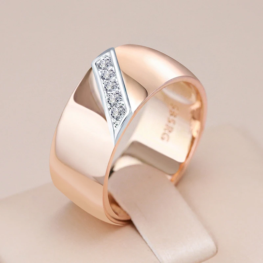 Eleganter Goldring mit funkelnden Brillanten