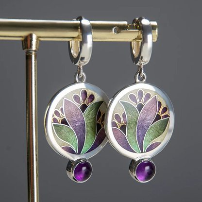Elegante Boho-Ohrringe aus Sterlingsilber mit leuchtenden lila Kristallen