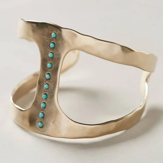 Eleganter Vintage-Ring mit funkelnden türkisfarbenen Akzenten