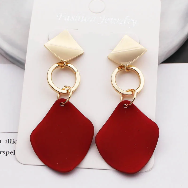 Elegante rote Vintage-Ohrringe