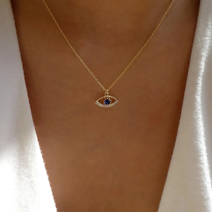 Elegante vergoldete Nazarhalskette mit funkelnden Zirkonen