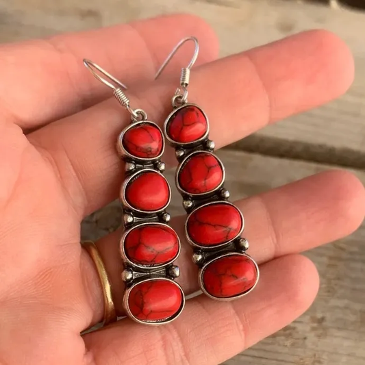 Charmante rote Vintage-Ohrringe mit verspieltem Design
