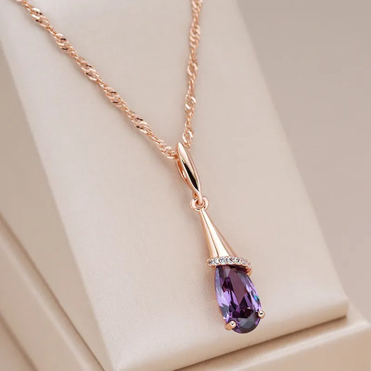 Fascinating necklace with elegant mauve crystal drops