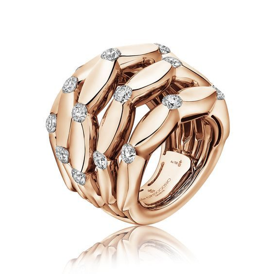 Eleganter Goldring mit luxuriösem geschichtetem Zirkoniumdioxid