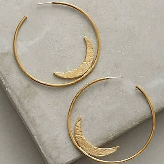 Elegante Vintage-Mondohrringe im Gold-Design