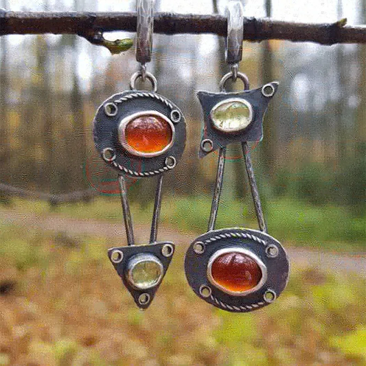 Vintage-Kristall-Ohrringe im mechanischen Design